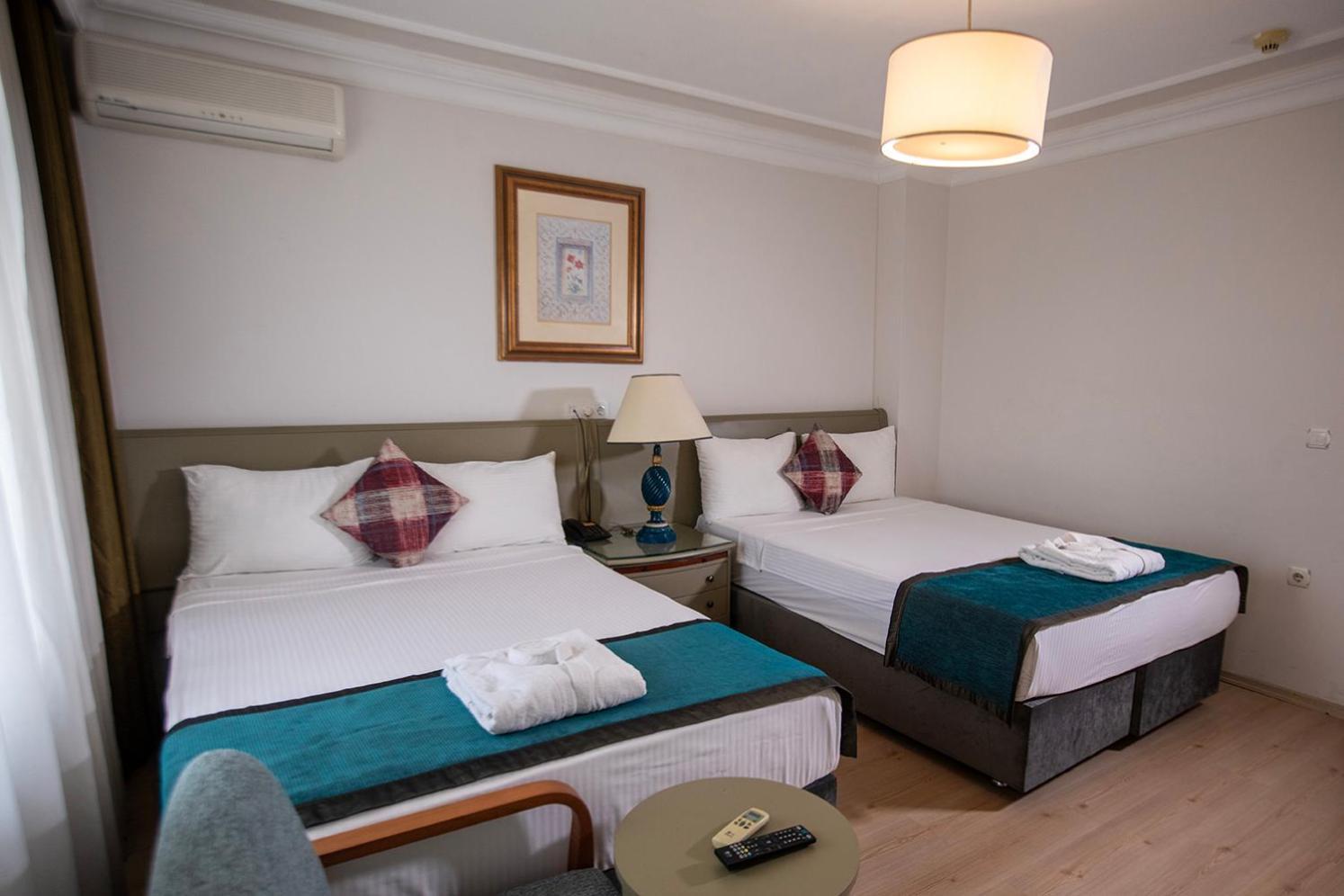 אודיירן Hotel Simsek מראה חיצוני תמונה